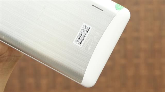 Loa ngoài nằm ở phần dưới