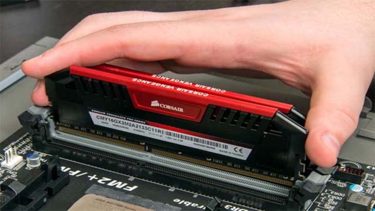 RAM trên laptop là gì? Có ý nghĩa gì? Lưu ý gì khi chọn mua? > cấu tạo RAM
