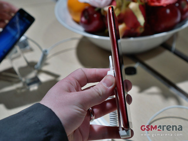 Thiết kế khá mỏng