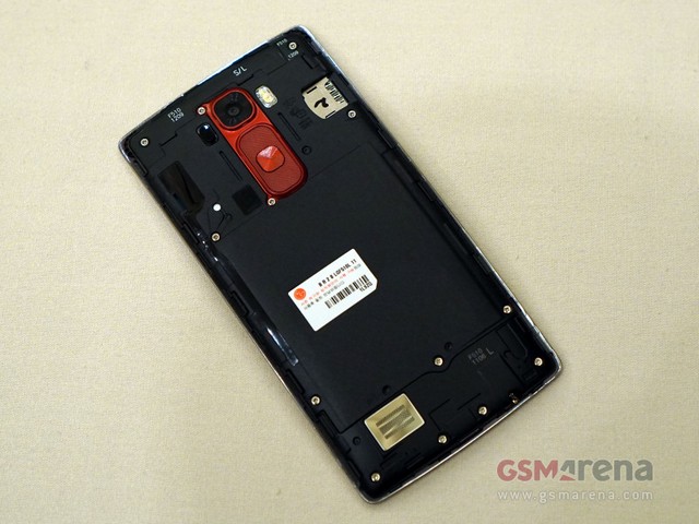 Trên tay G Flex 2 màn hình cong độc đáo của LG