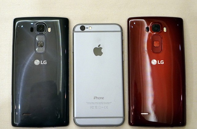 Trên tay G Flex 2 màn hình cong độc đáo của LG