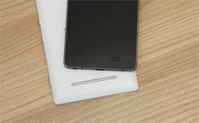 Sony Xperia C3 và Gionee Elife S5.1