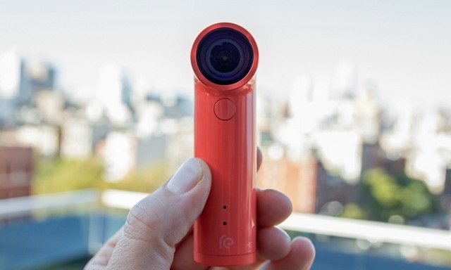 HTC RE