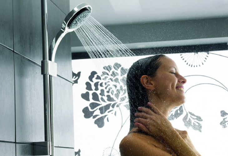 Lợi ích của việc tắm nước nóng vào buổi sáng. Lưu ý cách tắm tốt cho sức khỏe