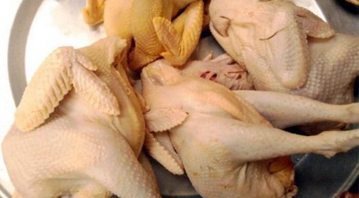 Mẹo chặt thịt gà đẹp không bị nát cho mâm cơm ngày Tết thêm đặc sắc