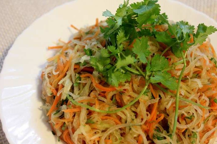 Nộm su hào chống ngán ngày tết