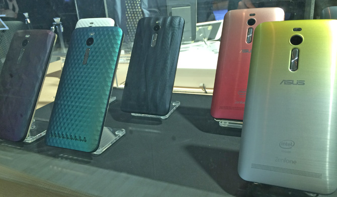 Kiểm tra độ lợi hại của tính năng sạc 'thần tốc' trên Zenfone 2