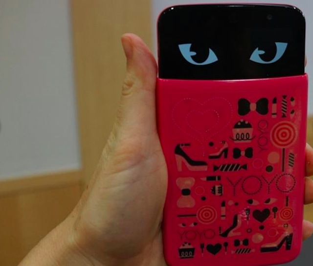 Smartphone thể hiện cảm xúc