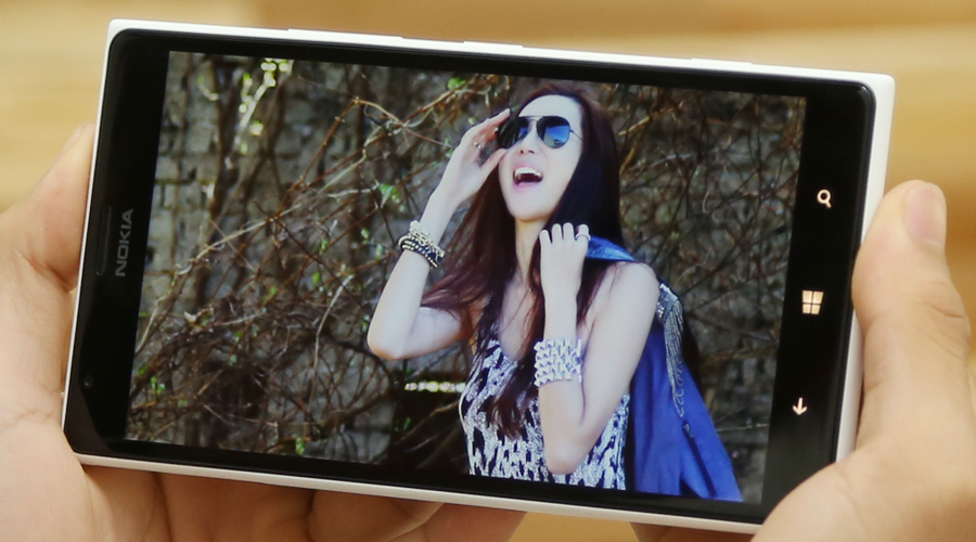 Tham khảo cấu hình chi tiết và đặt mua Nokia Lumia 1520 với giá 8.490.000 đồng tại đây