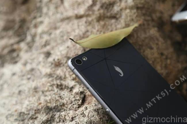 Camera trước siêu khủng Camera trước siêu khủng