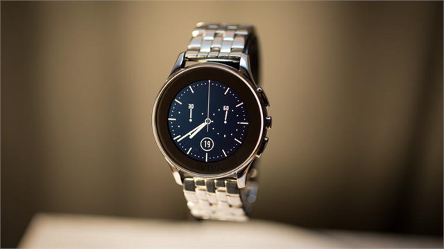 Smartwatch pin 30 ngày, tương thích 3 hệ điều hành ra mắt