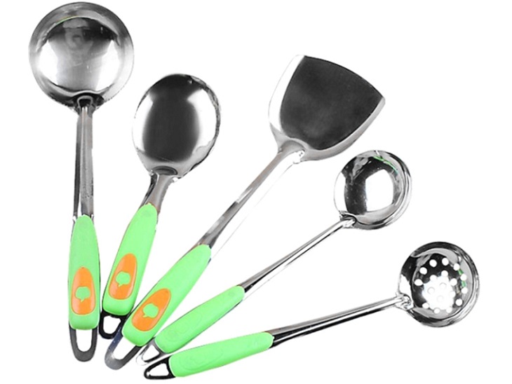 Dùng dụng cụ nấu thích hợp
