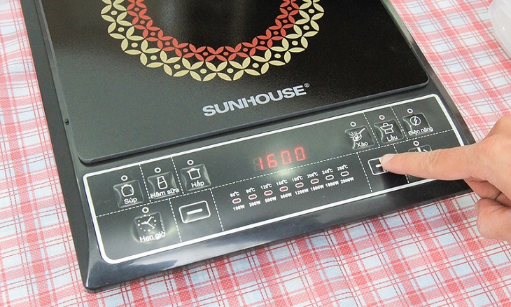 Không nên để bếp hoạt động ở công suất tối đa