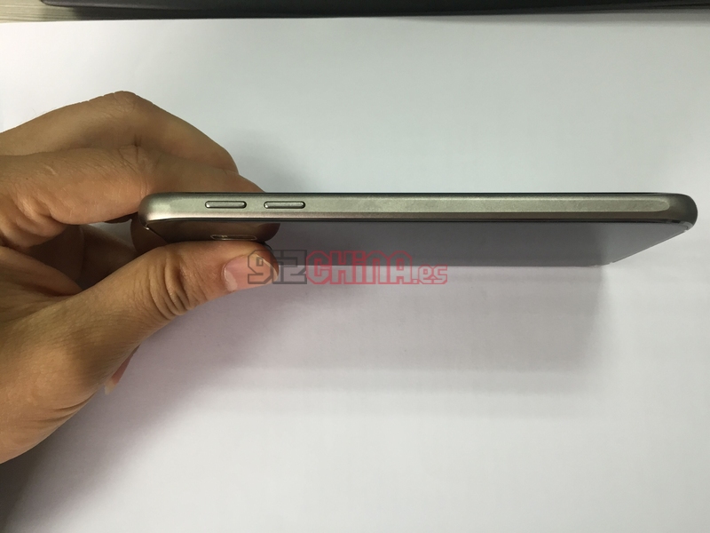 Galaxy S6 cũng bị nhái 2