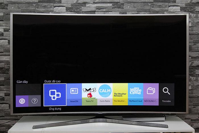 Các bước làm quen với Smart tivi Samsung JS9000 > Giao diện Tizen ở màn hình chính