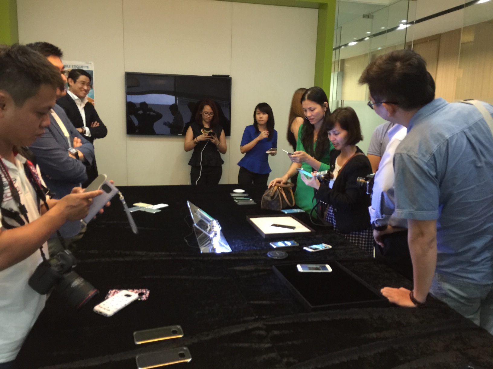 lives6singtgdd1 lives6singtgdd1