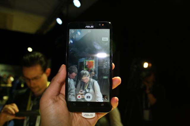 Zenfone 2 sắp đạt cả triệu đơn hàng ở Trung Quốc