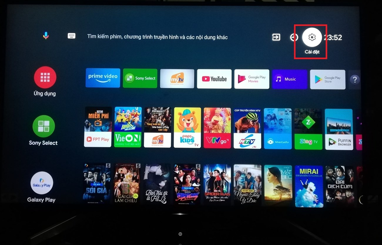 Bạn vào phần Cài đặt trên tivi