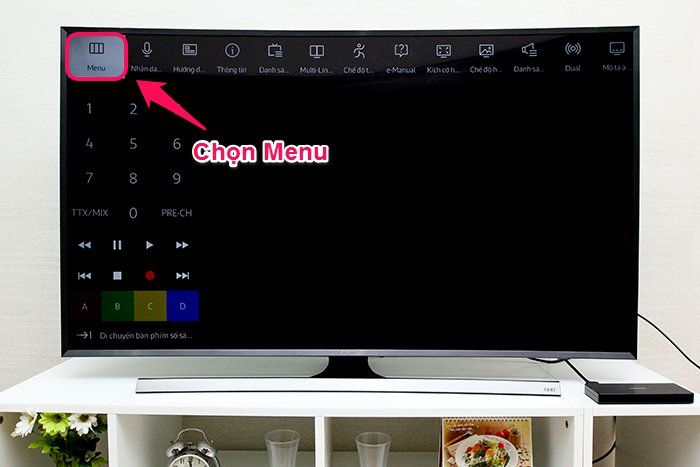 Cách dò kênh tivi Samsung JU7500 > Chọn Menu