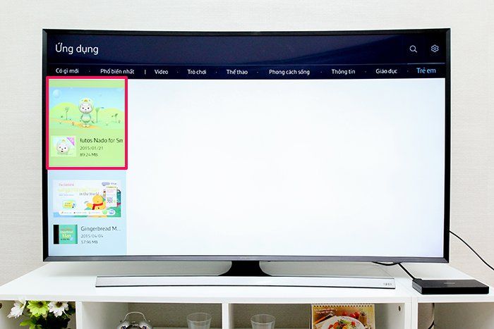 Chọn ứng dụng mà bạn muốn Cách tải ứng dụng cho tivi Samsung JU7500 > Chọn ứng dụng mà bạn muốn
