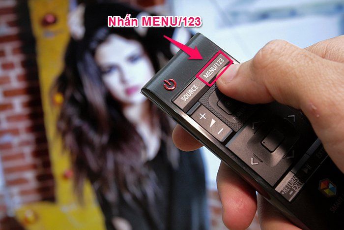 Nhấn MENU/123 Cách dò kênh tivi Samsung JU6600 > Nhấn MENU/123