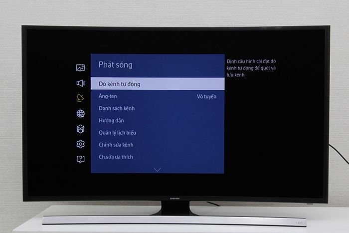 Chọn Dò kênh tự động Cách dò kênh tivi Samsung JU6600 > Chọn Dò kênh tự động
