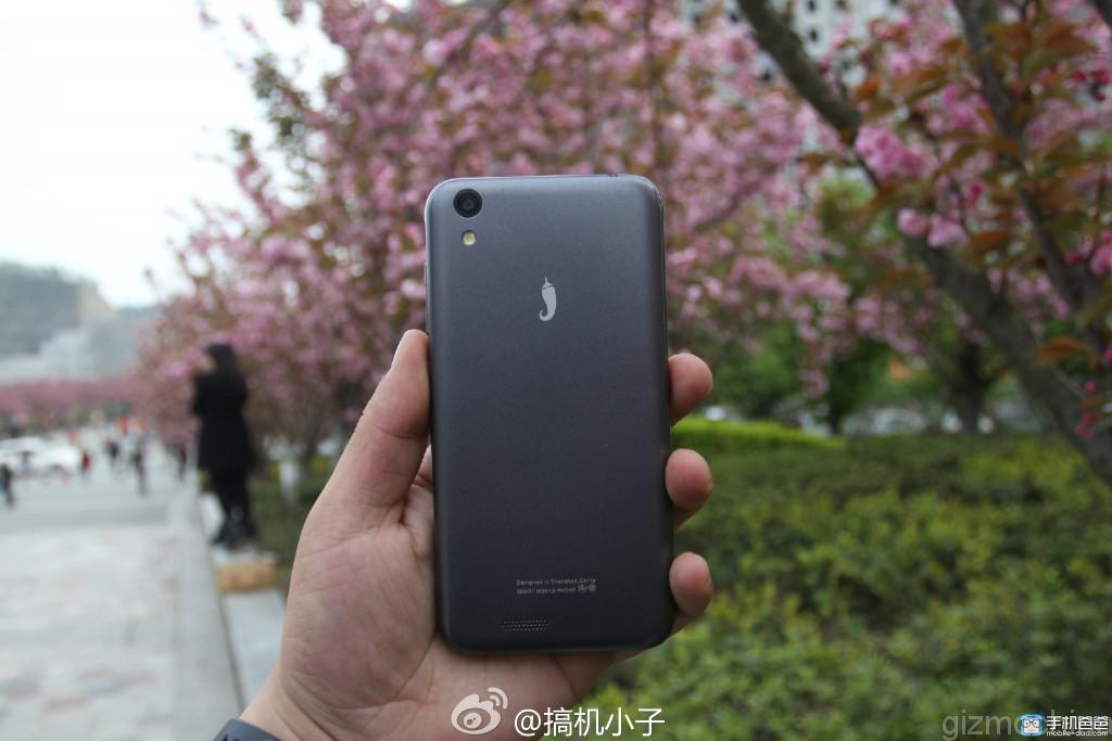 Smartphone giá rẻ cấu hình cao 2 Smartphone giá rẻ cấu hình cao 2