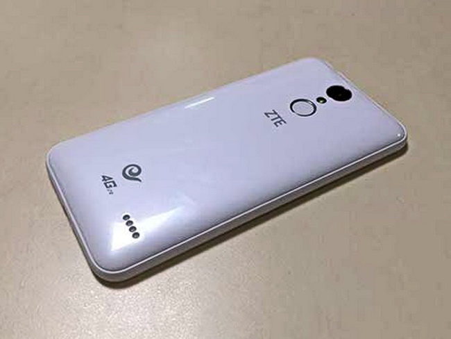 Ảnh thực tế ZTE B880