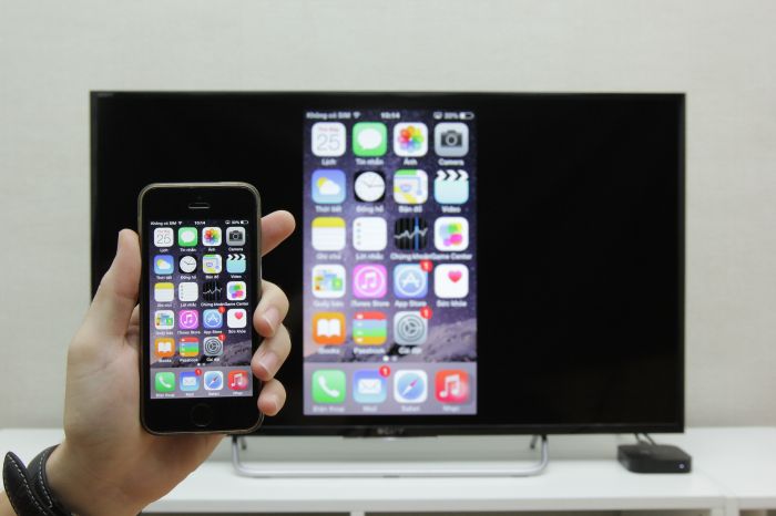 Cách phản chiếu hình ảnh từ iPhone qua tivi bằng AirPlay > Sau khi kết nối thành công, tivi sẽ hiển thị màn hình của iPhone đã kết nối