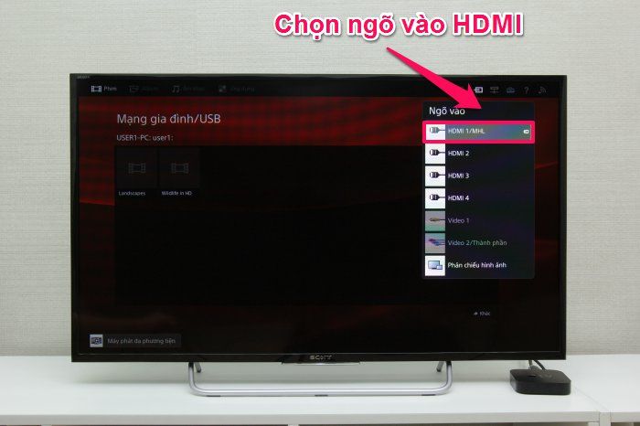 Cách phản chiếu hình ảnh từ iPhone qua tivi bằng AirPlay > Chọn ngõ vào HDMI vừa kết nối