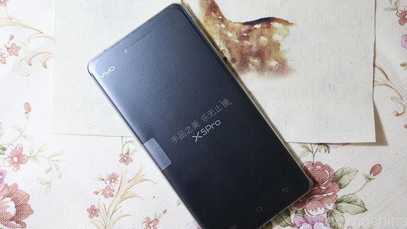 Một số hình ảnh 'đập hộp' của Vivo X5 Pro 6 Một số hình ảnh 'đập hộp' của Vivo X5 Pro 6
