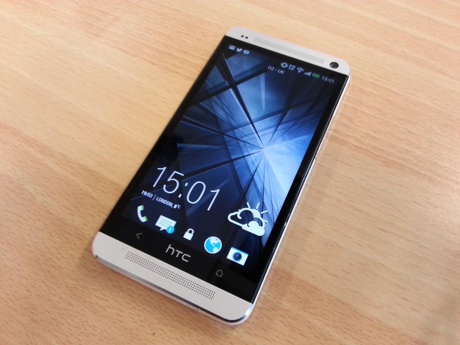 HTC sắp dùng cả màn hình Super AMOLED cho smartphone giá rẻ HTC sắp dùng cả màn hình Super AMOLED cho smartphone giá rẻ