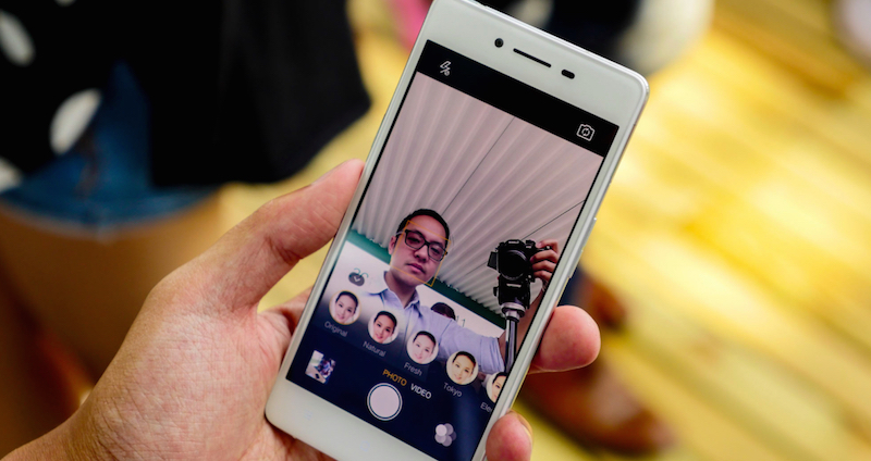 Loạt ảnh trên tay Oppo R7 và R7 Plus 2