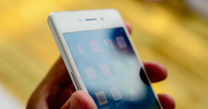 Loạt ảnh trên tay Oppo R7 và R7 Plus 11