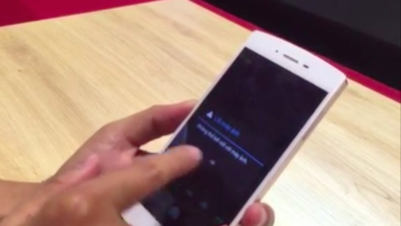 Bphone bị lỗi nhỏ ở camera Bphone bị lỗi nhỏ ở camera