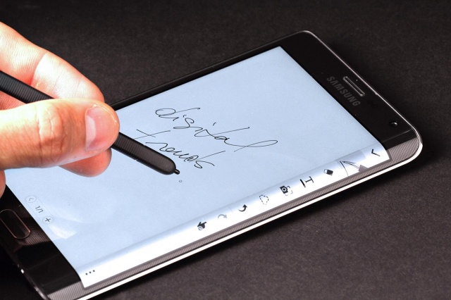 samsung-galaxy-note-edge-writing samsung-galaxy-note-edge-writing