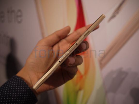 Các góc cạnh của máy 2