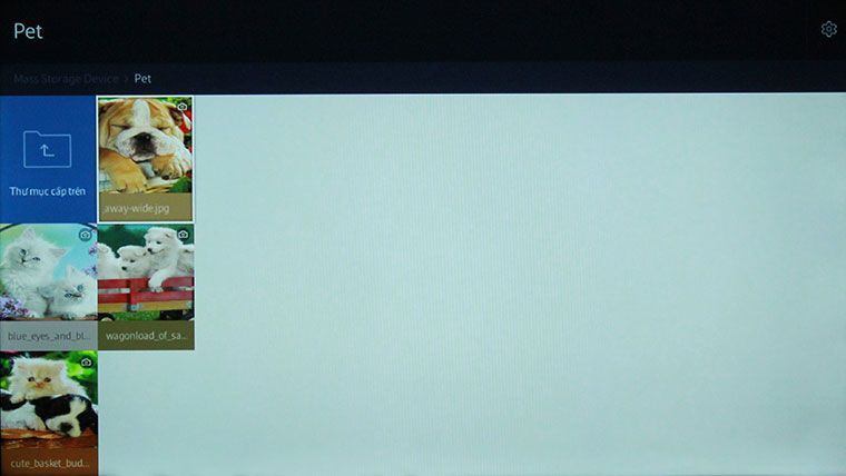 Nhấn nút Menu trên remote Cách sử dụng điều khiển tivi Samsung J5100 > Nhấn nút Menu trên remote