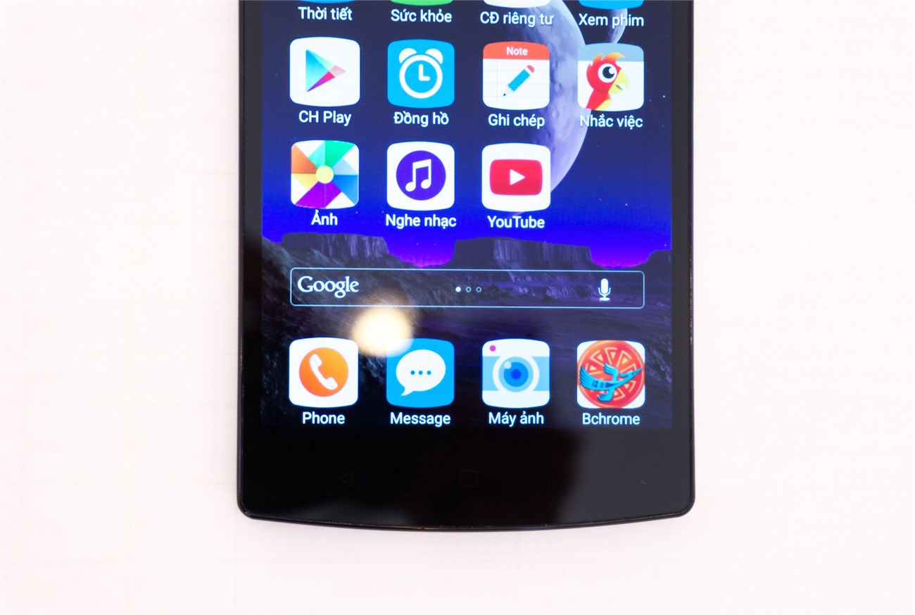 Bphone chỉ được trưng bày công cộng ít ngày