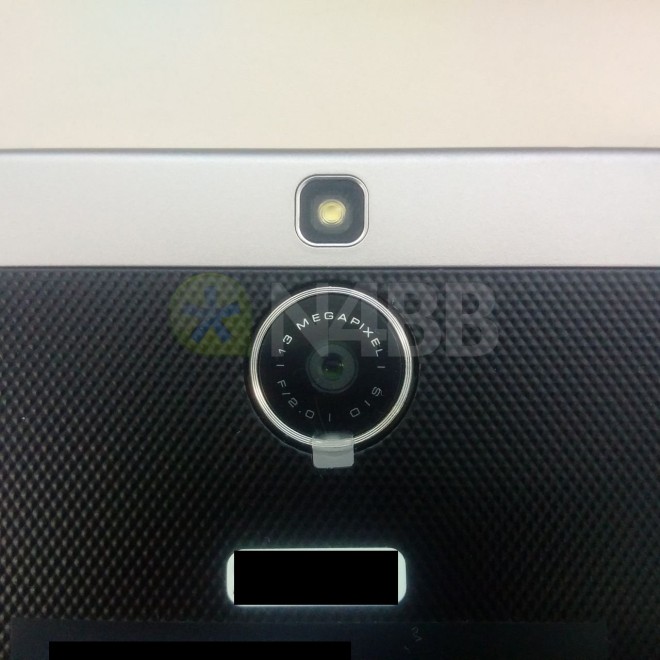 BlackBerry Oslo có thiết kế khá giống BlackBerry Passport 2