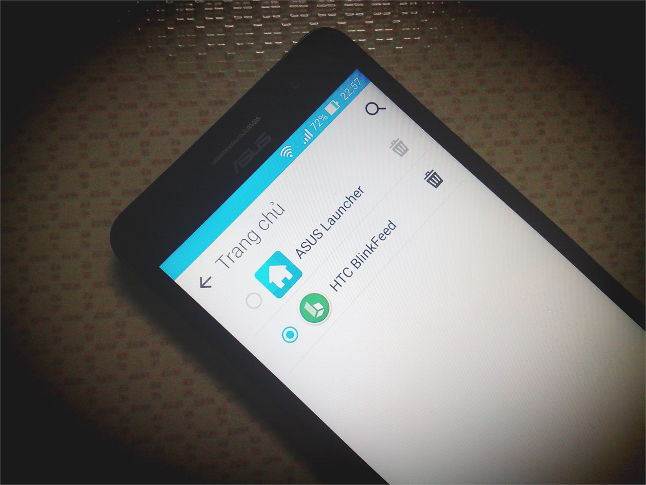 Hướng dẫn cài đặt Launcher và BlinkFeed của HTC sang máy Android khác