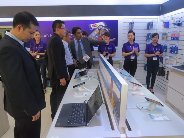 Bên trong Microsoft Store 