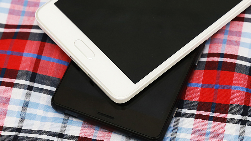 so-sanh-sony-xperia-z3-compact-va-galaxy-a7-18