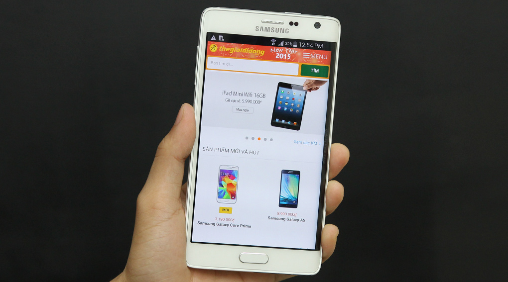 Samsung Galaxy Note Edge có màn hình lớn