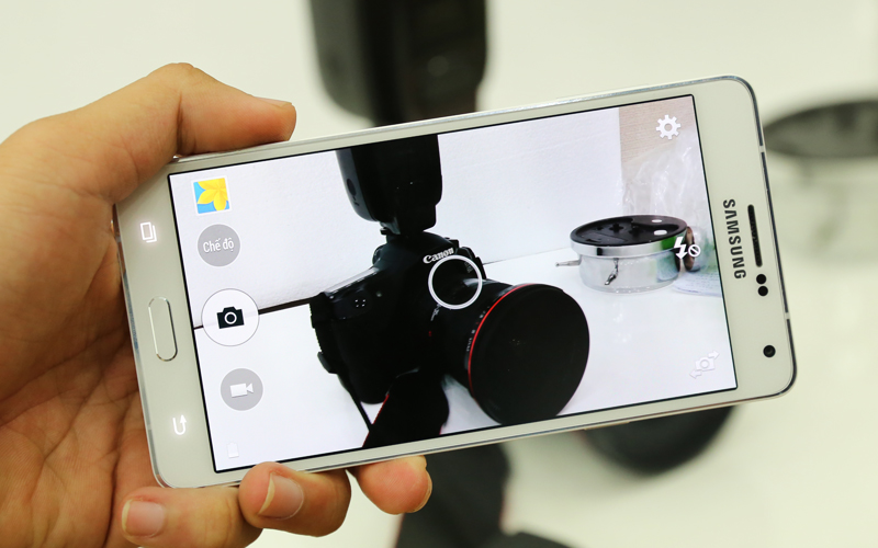 So sánh Nokia Lumia 930 và Samsung Galaxy A7 So sánh Nokia Lumia 930 và Samsung Galaxy A7