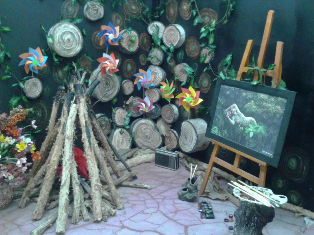 Trong điều kiện ánh sáng phòng mạnh