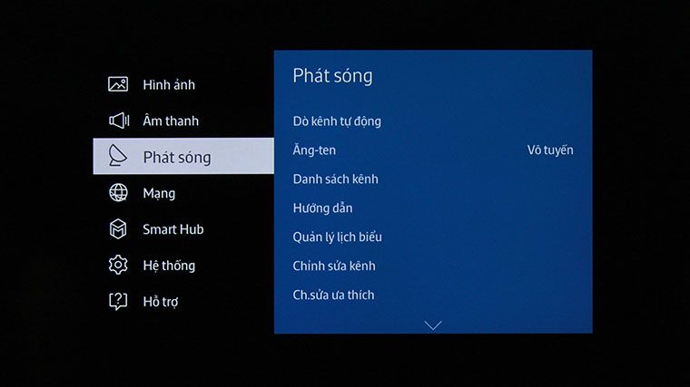 Chọn Phát sóng ở giao diện menu Cách sử dụng điều khiển tivi Samsung J5520 > Chọn Phát sóng ở giao diện menu