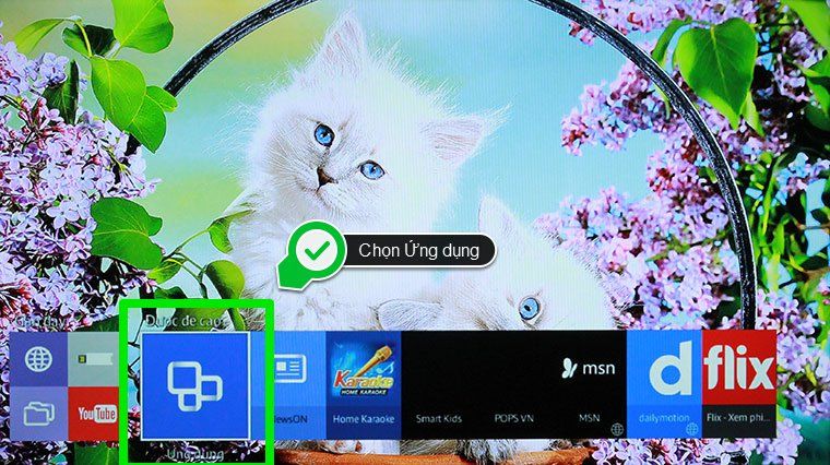 Chọn biểu tượng Ứng dụng trên giao diện Smart Hub Cách sử dụng điều khiển tivi Samsung J5520 > Chọn biểu tượng Ứng dụng trên giao diện Smart Hub