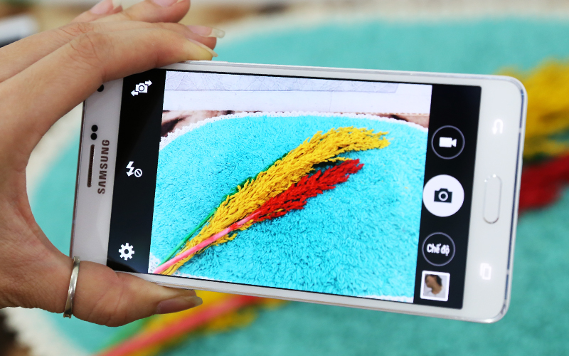 So sánh Oppo R5 và Samsung Galaxy A7