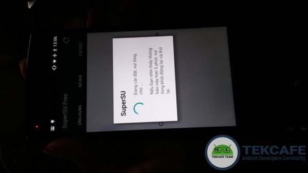 Nhóm TekCafe Team là những người đầu tiên root được Bphone 1 Nhóm TekCafe Team là những người đầu tiên root được Bphone 1